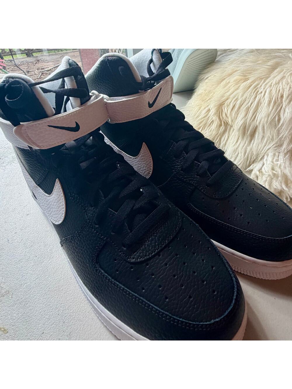 Nike Air Force 1 High '07 shoes in new-in-box Size 13